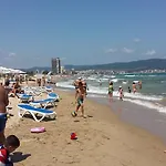 Pollo Mikosta ساني بيتش