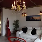 شقة Pollo Mikosta ساني بيتش