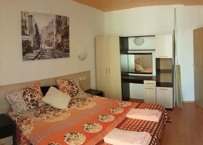 Pollo Mikosta Słoneczny Brzeg